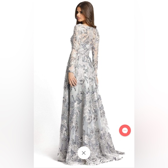 ✨Host Pick✨Floral embellished illusion sleeve A-line gown - Picture 2 of 3